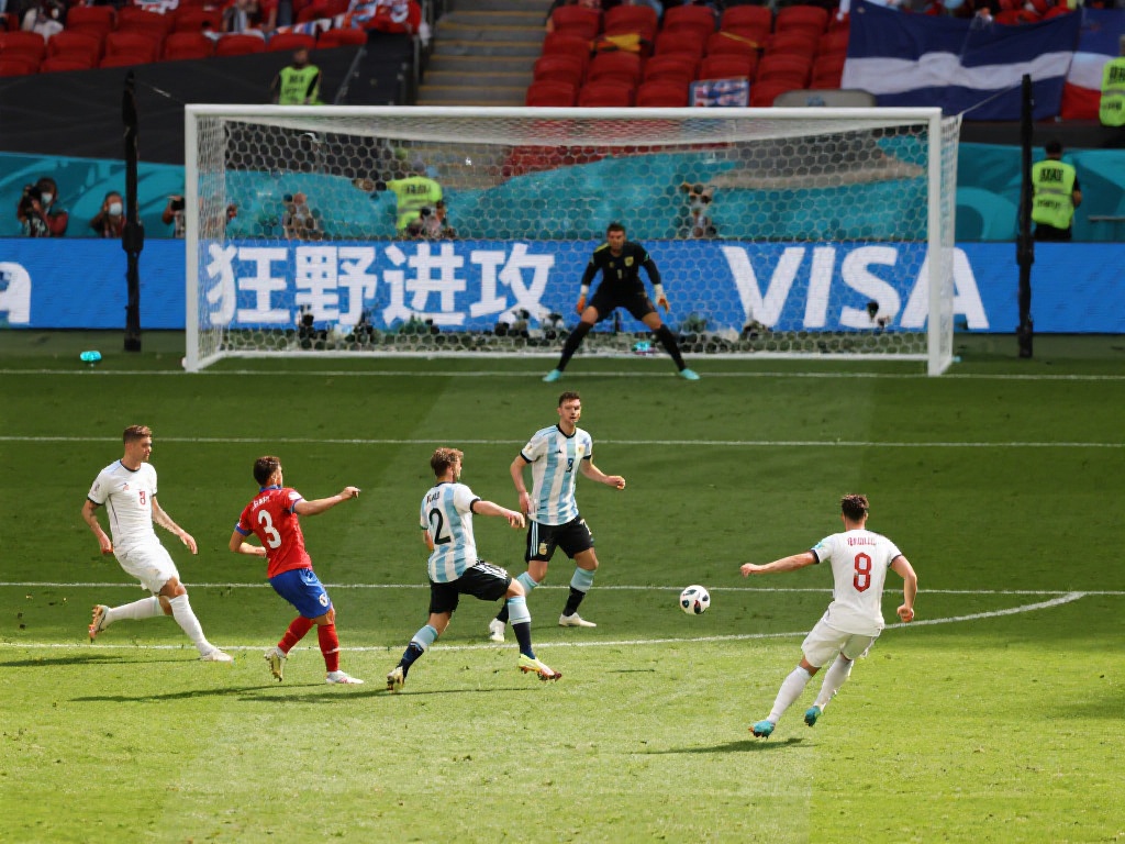魔鬼点球大战逆袭狂野战队惊天胜利 在一次国际著名赛事中,英格兰队与阿根廷队